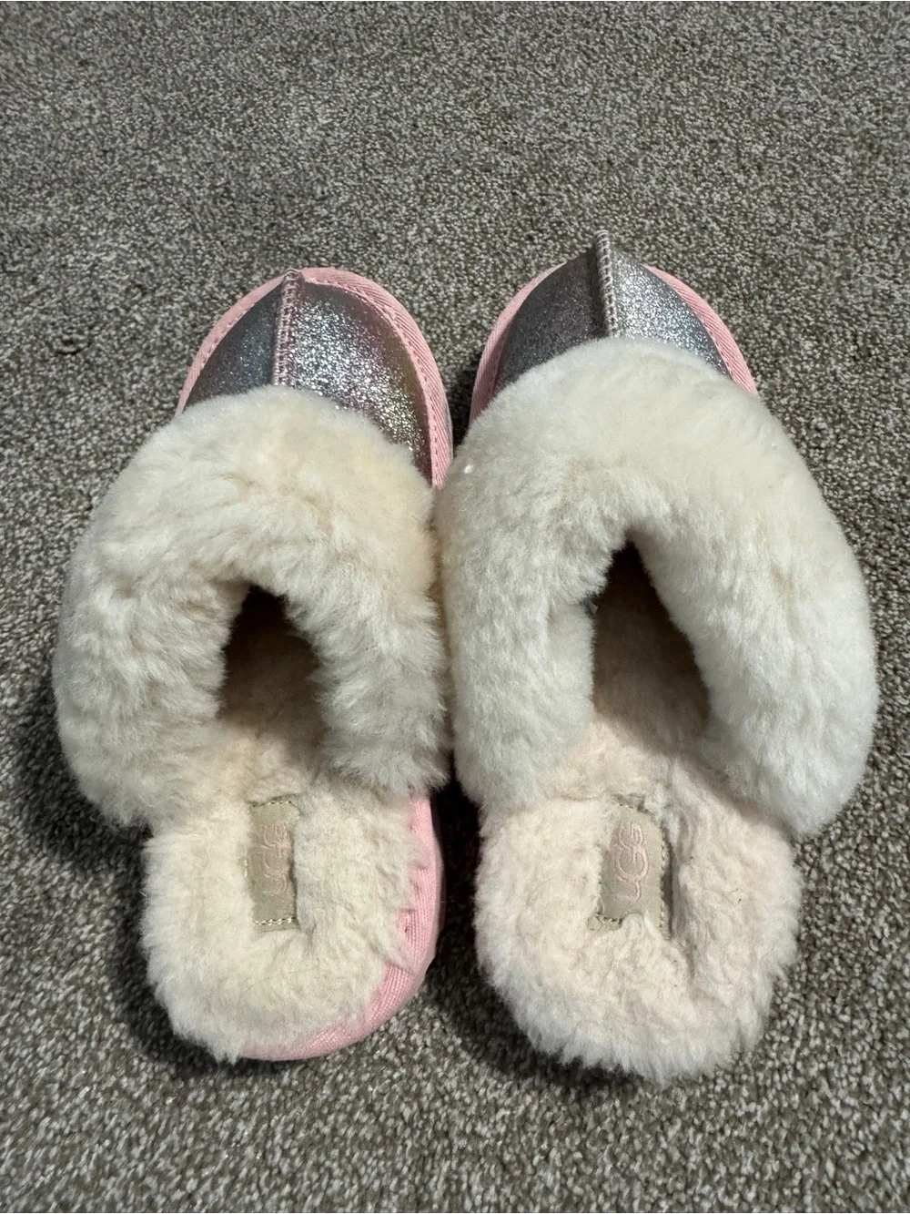 UGG Kid’s Cozy II Glitter Slippers - sz 3